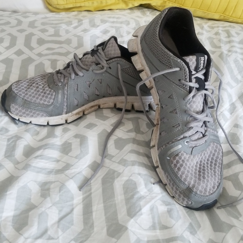 Reebok Mens running shoes